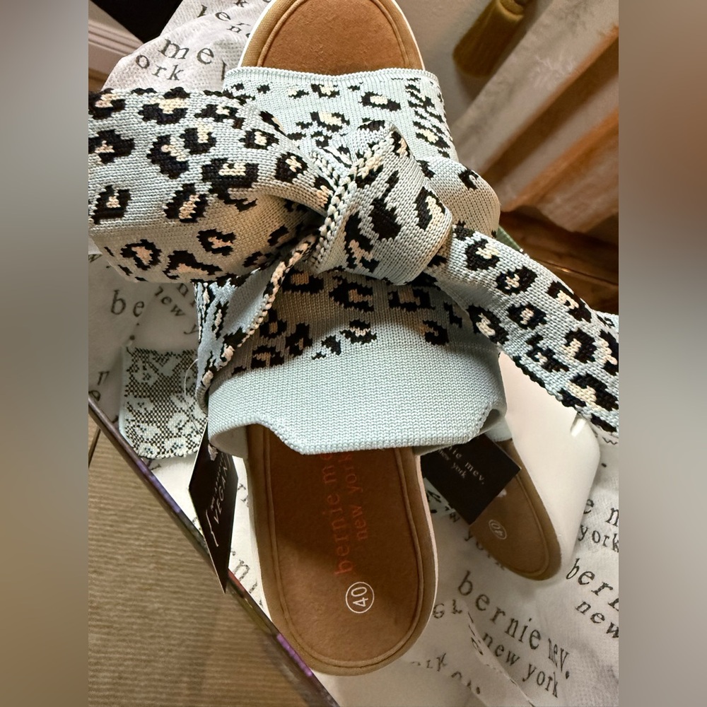 BERNIE MEV NY VENTI FREESIA BLUE LEOPARD PRINT LARGE BOW WEDGE HEEL - SIZE 40/9 - Picture 10 of 12